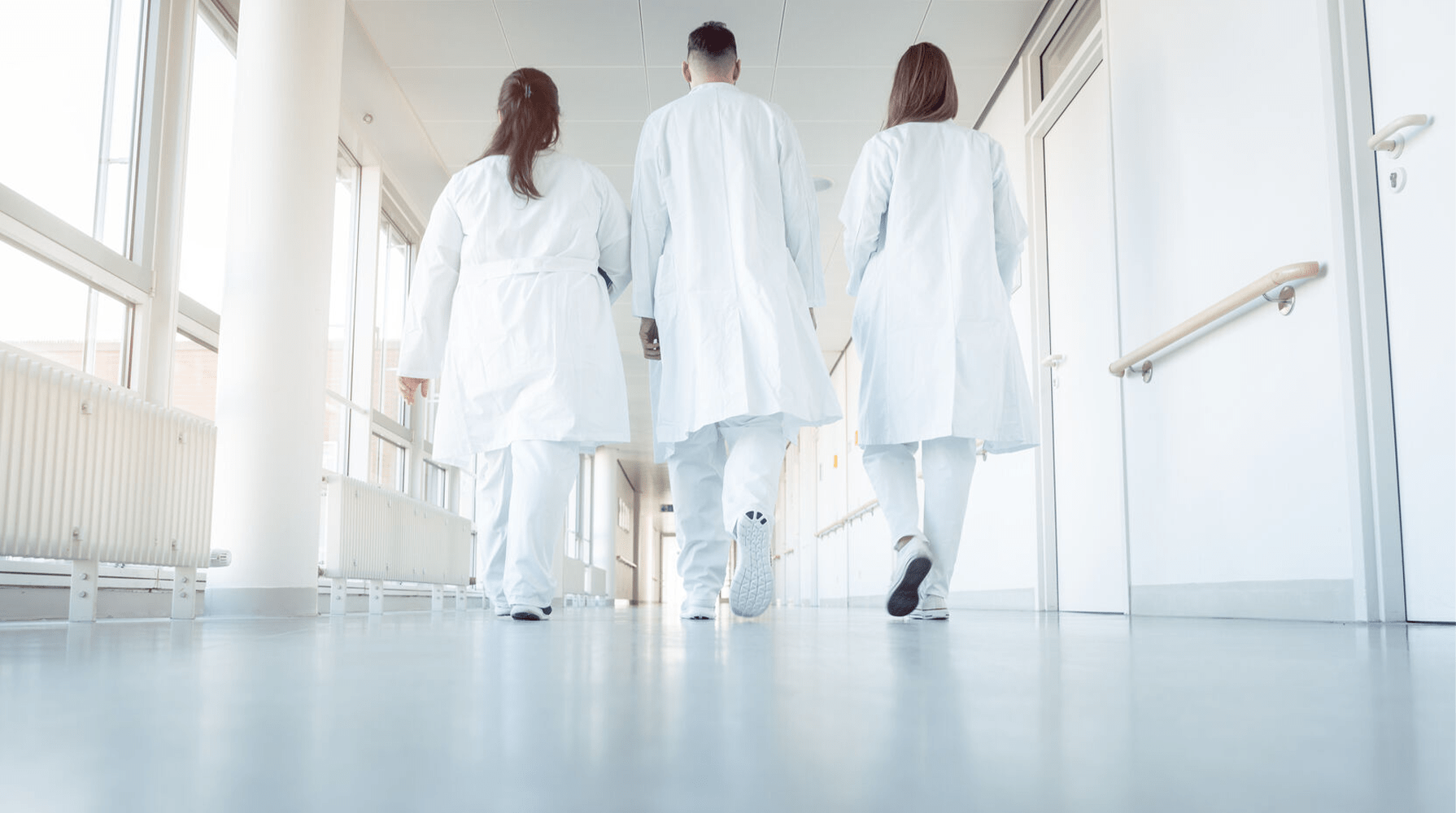 médico-social : recruter un apprenti ou un contrat de professionnalisation